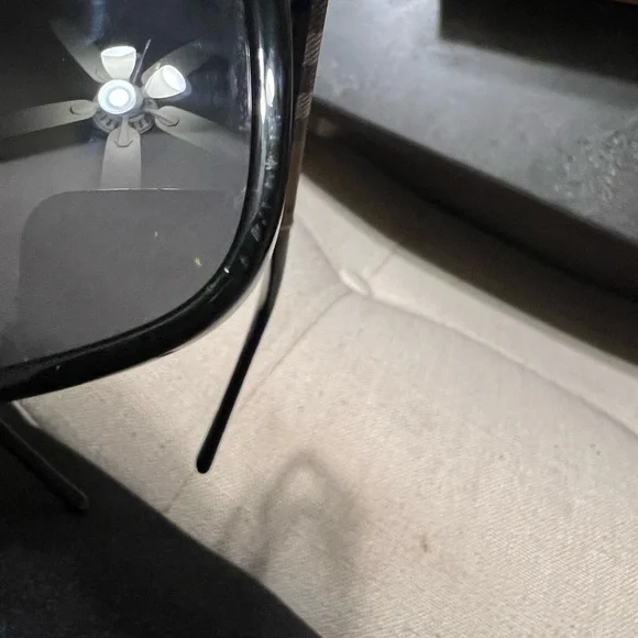 Burberry unisex sun glasses